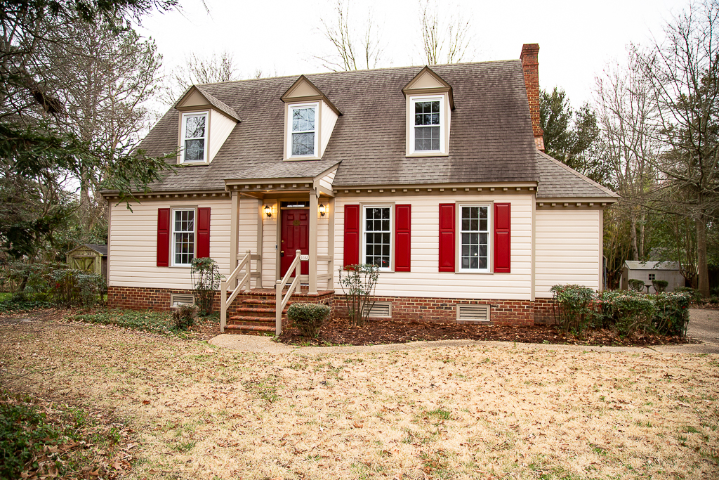 1033 Hobbs Road